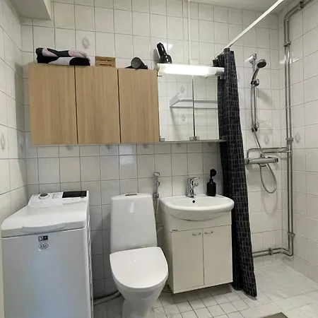 Cozy For 5 Near Apartamento Oulu